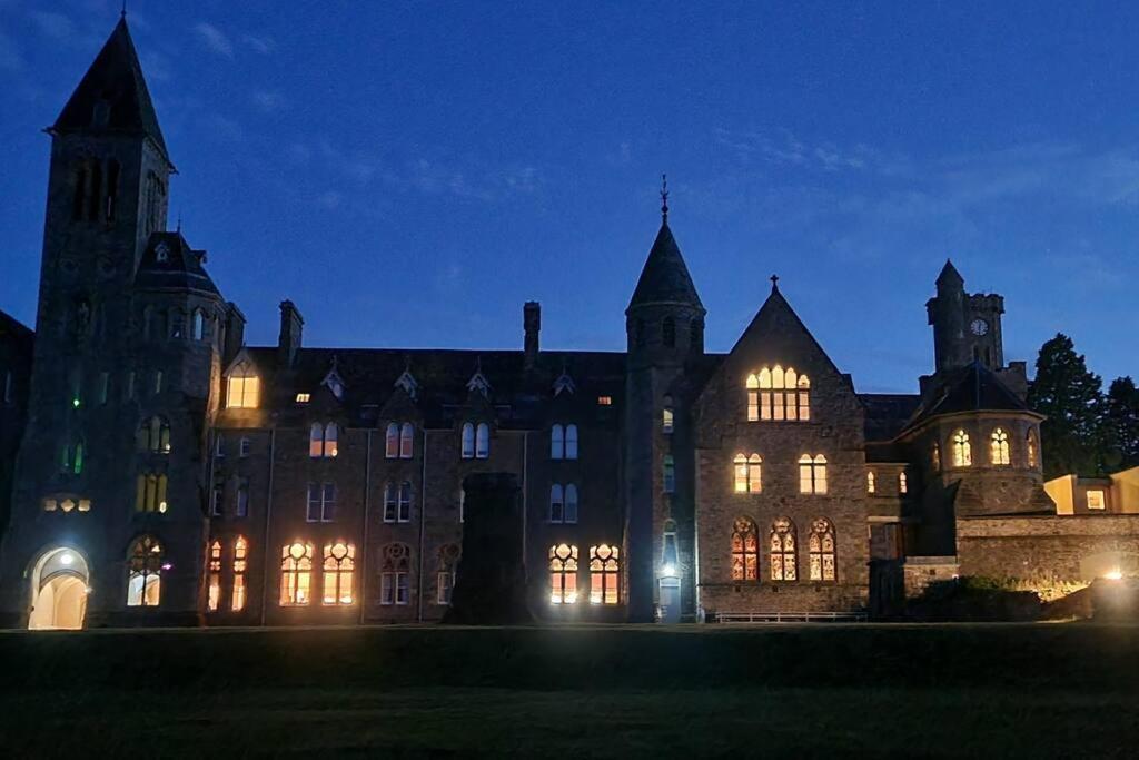 Loch Ness - Luxury Highland Retreat In Scotland Apartment Fort Augustus Exterior photo